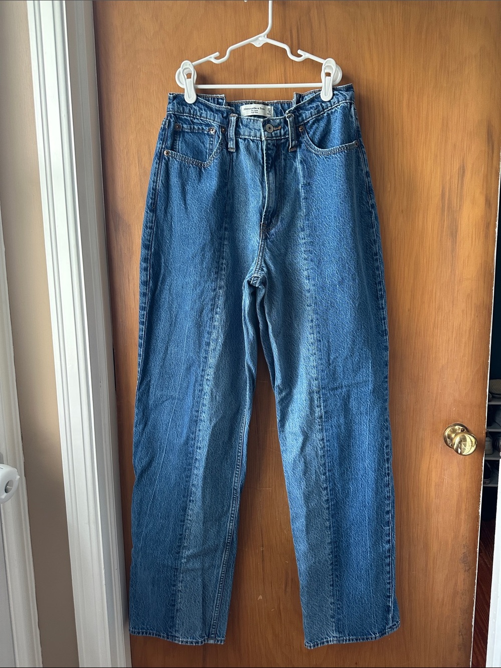 Abercrombie & Fitch High-Rise Loose Jeans - Front & Back Splicing